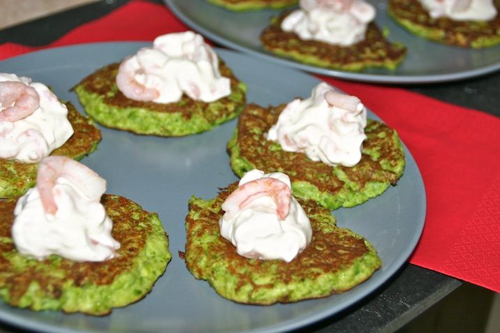 Ærtepandekager med skyr og rejer