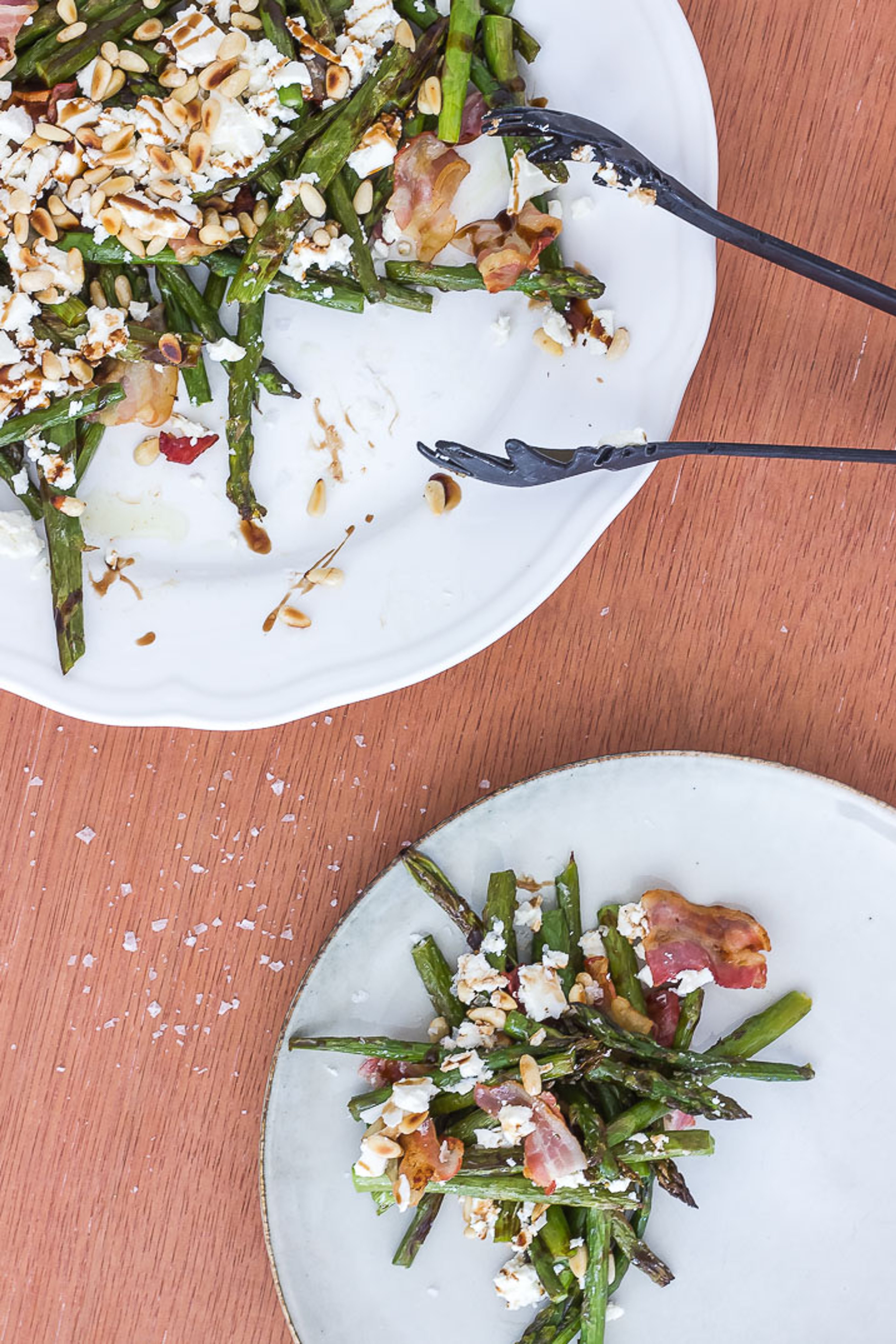 grillede-asparges-bacon-feta-pinjekerner-2