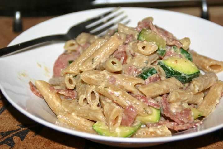 Pasta a la Carbonara med kalkunbacon og squash