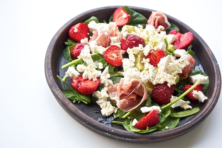 salat-skinke-jordbær-ost2