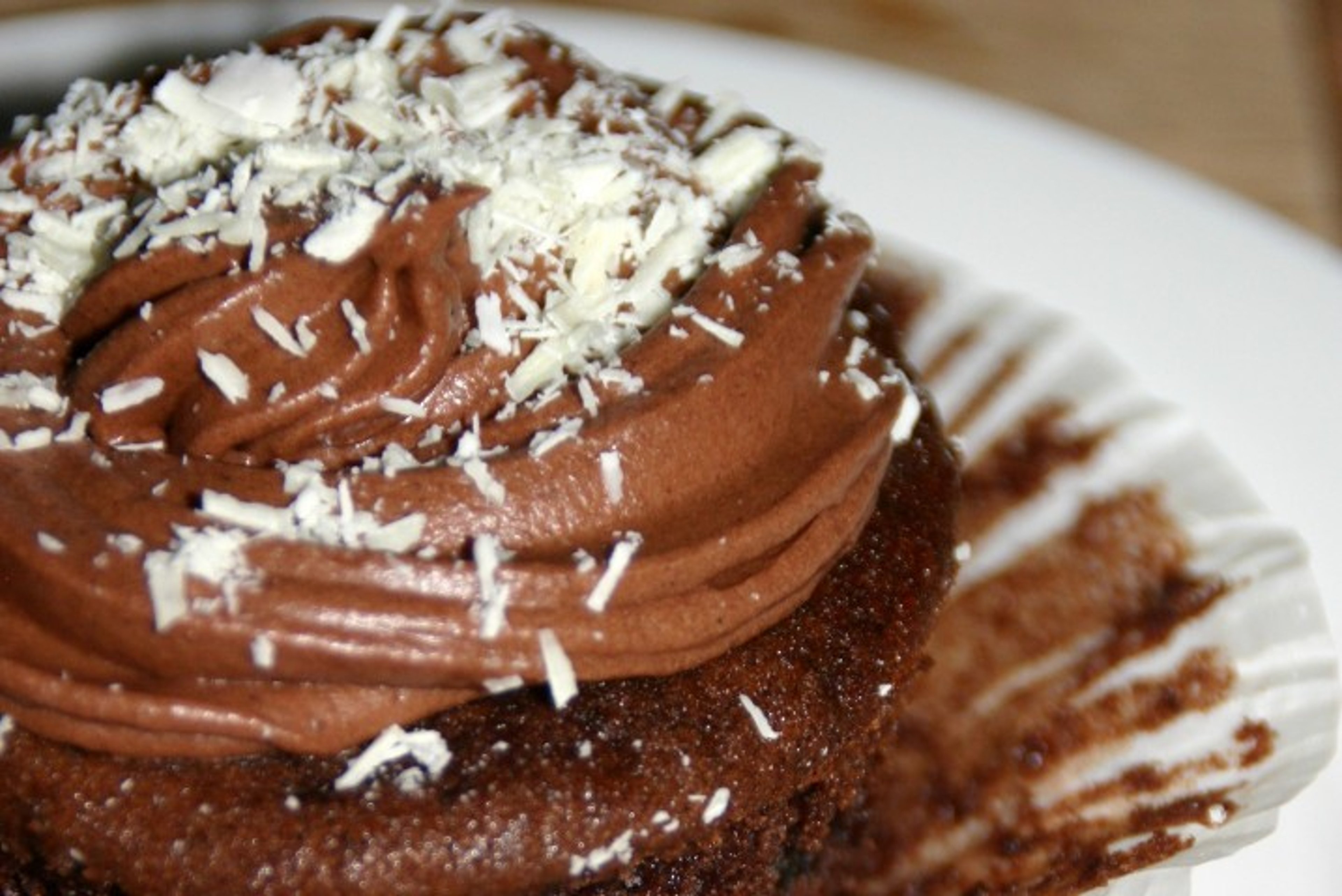 Chokoladecupcakes med kakao- og creamcheese-frosting