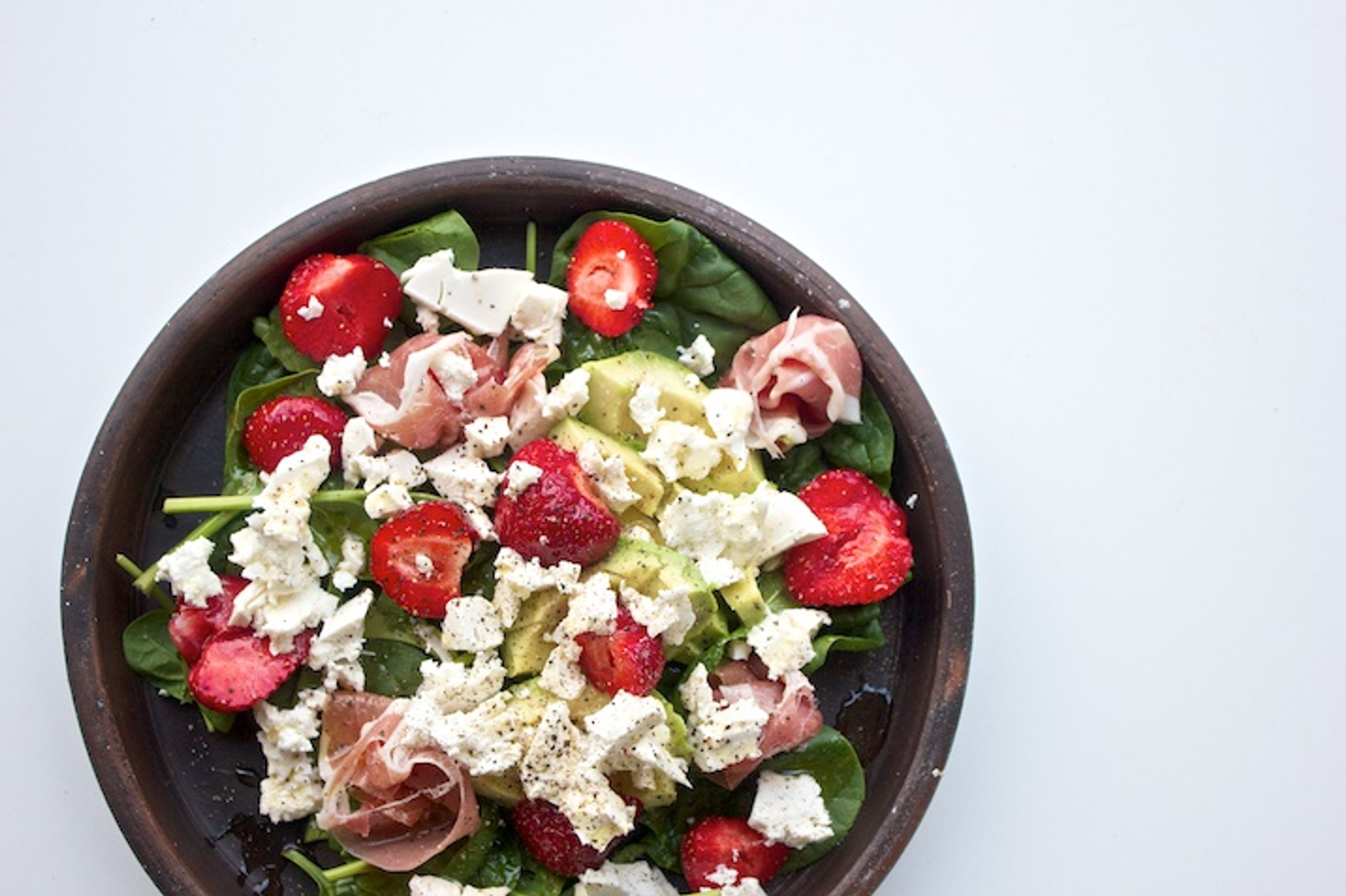 salat-skinke-jordbær-ost1