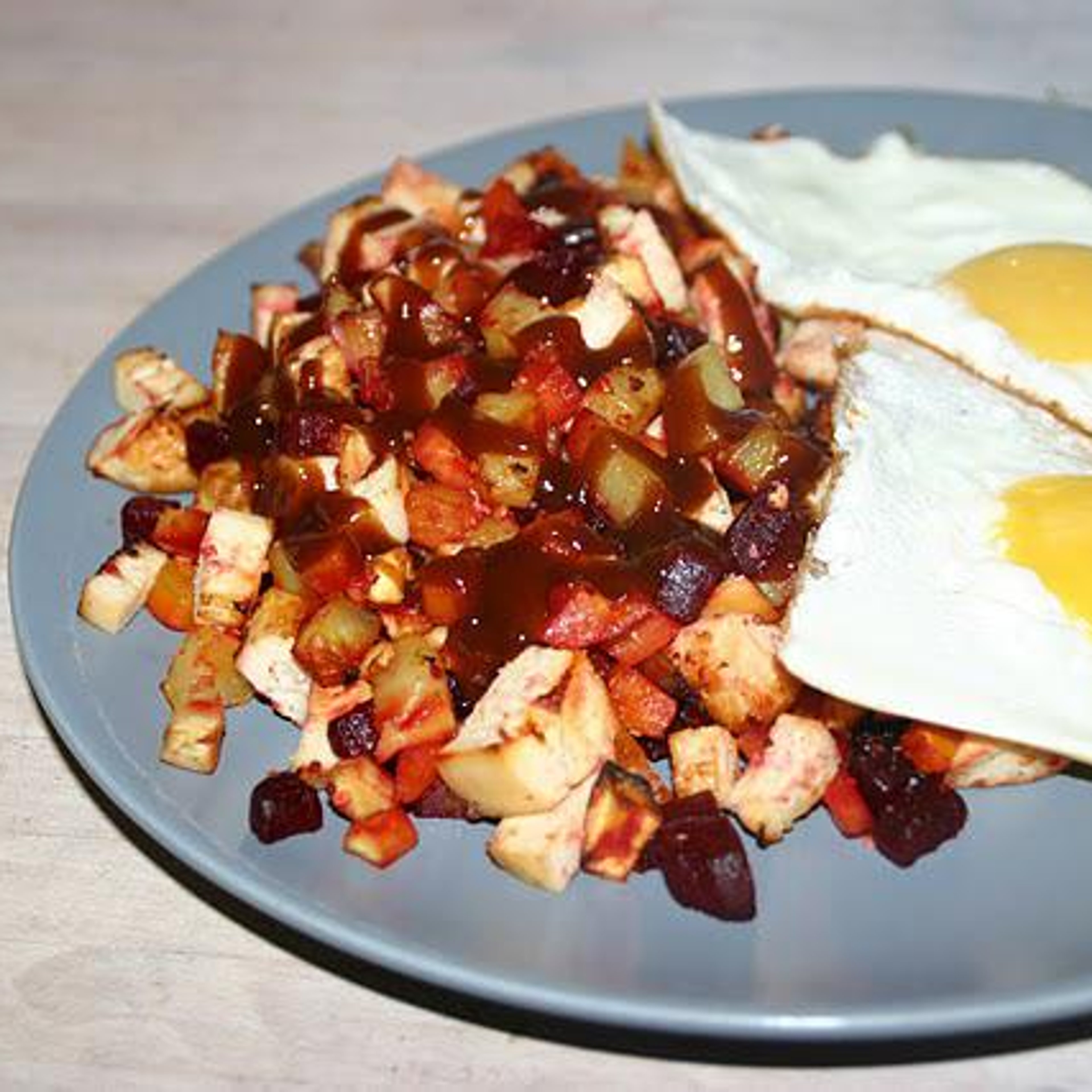 Ovnbiks med rodfrugter og kylling