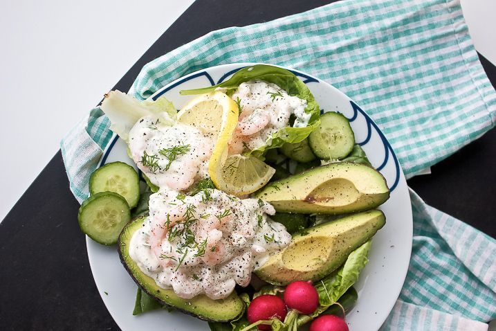 Rejesalat/skagenröra med avocado