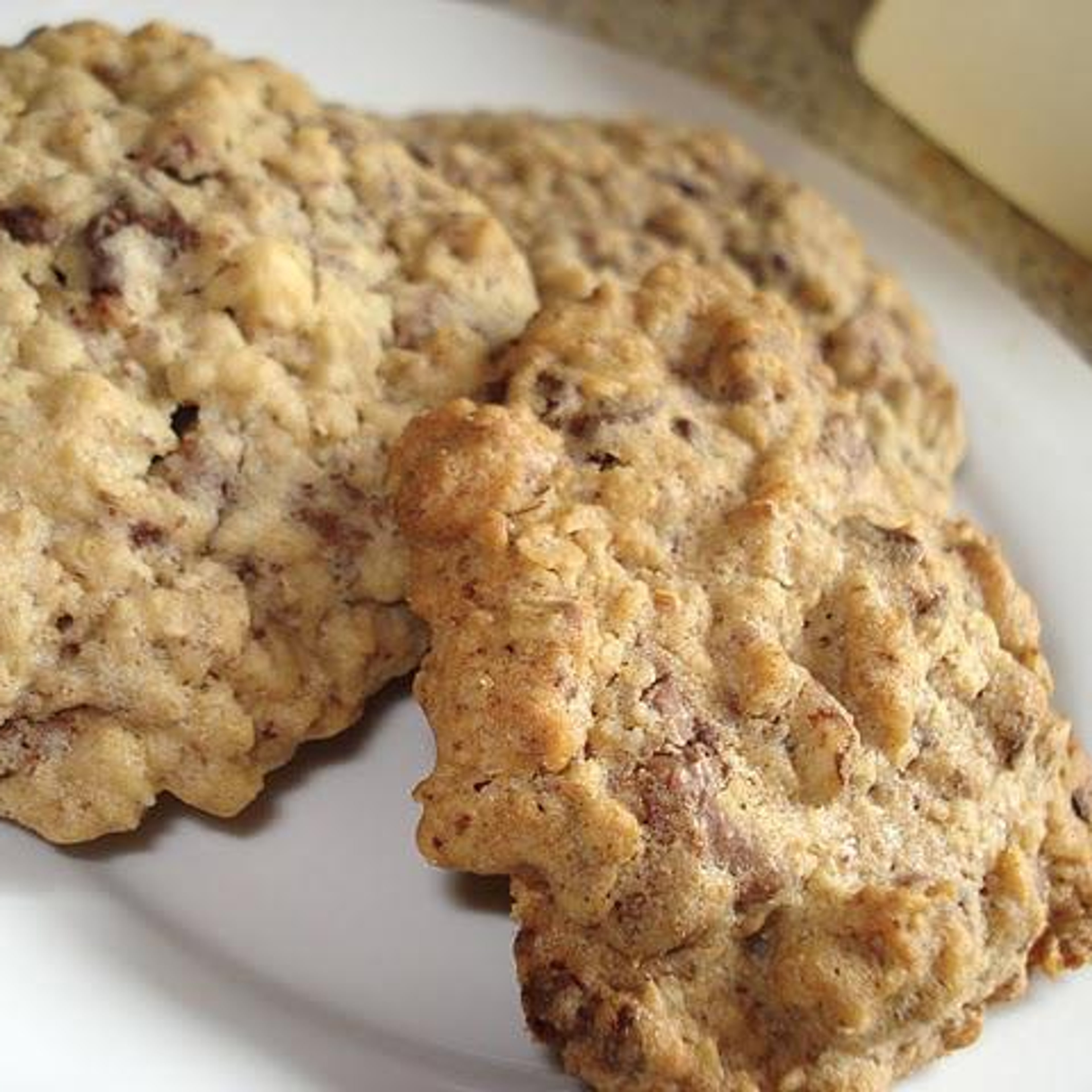 Havregrynscookies med chokolade og nødder