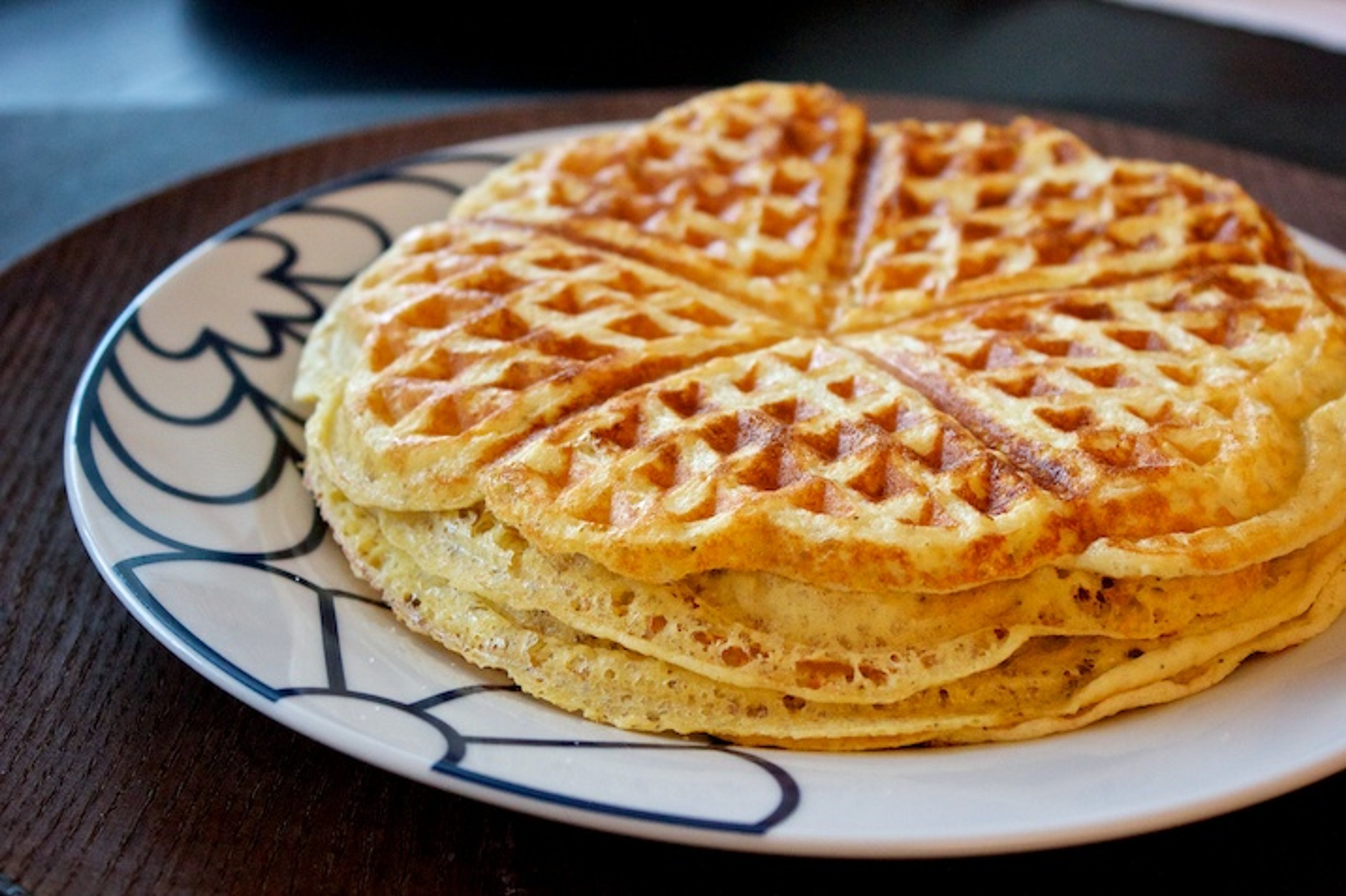 Vafler med hindbær og creme fraiche
