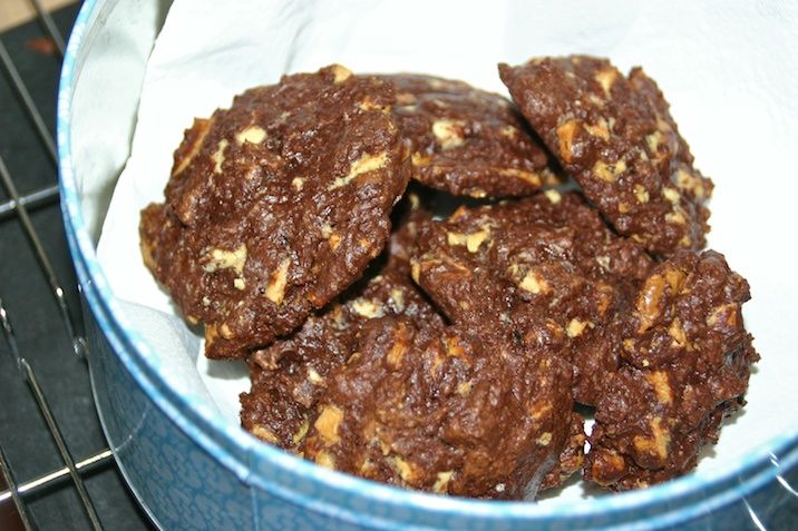 Browniecookies med to slags chokolade