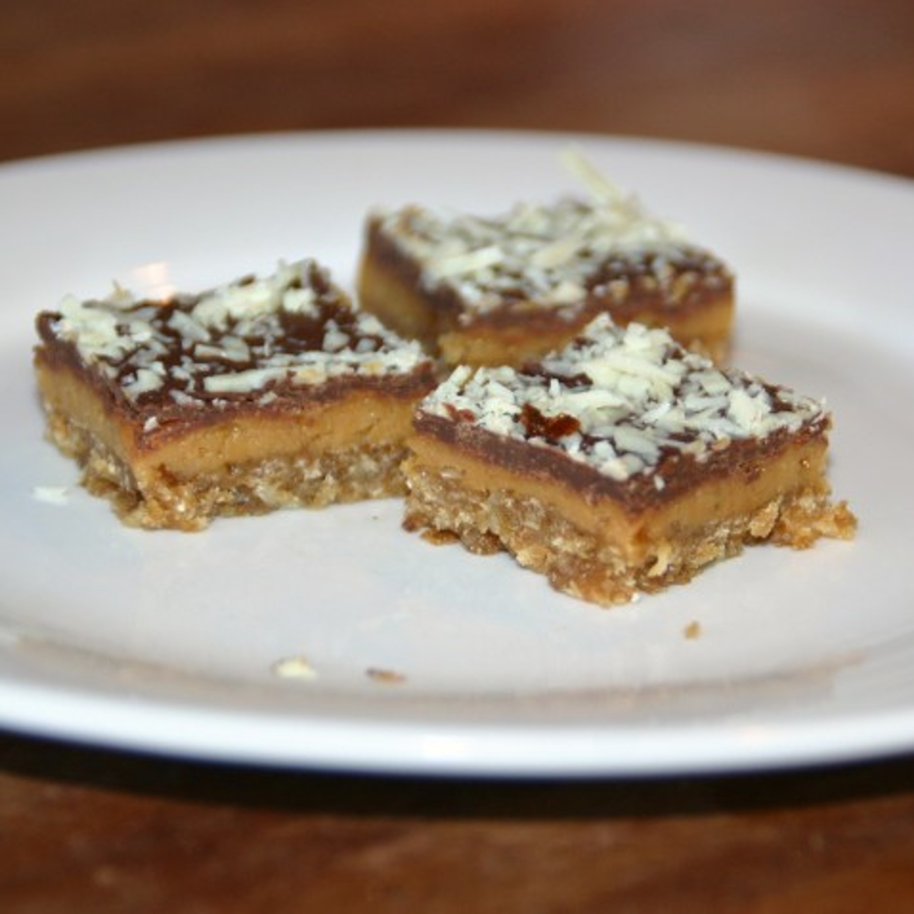 Konfektkage med kokos og karamel