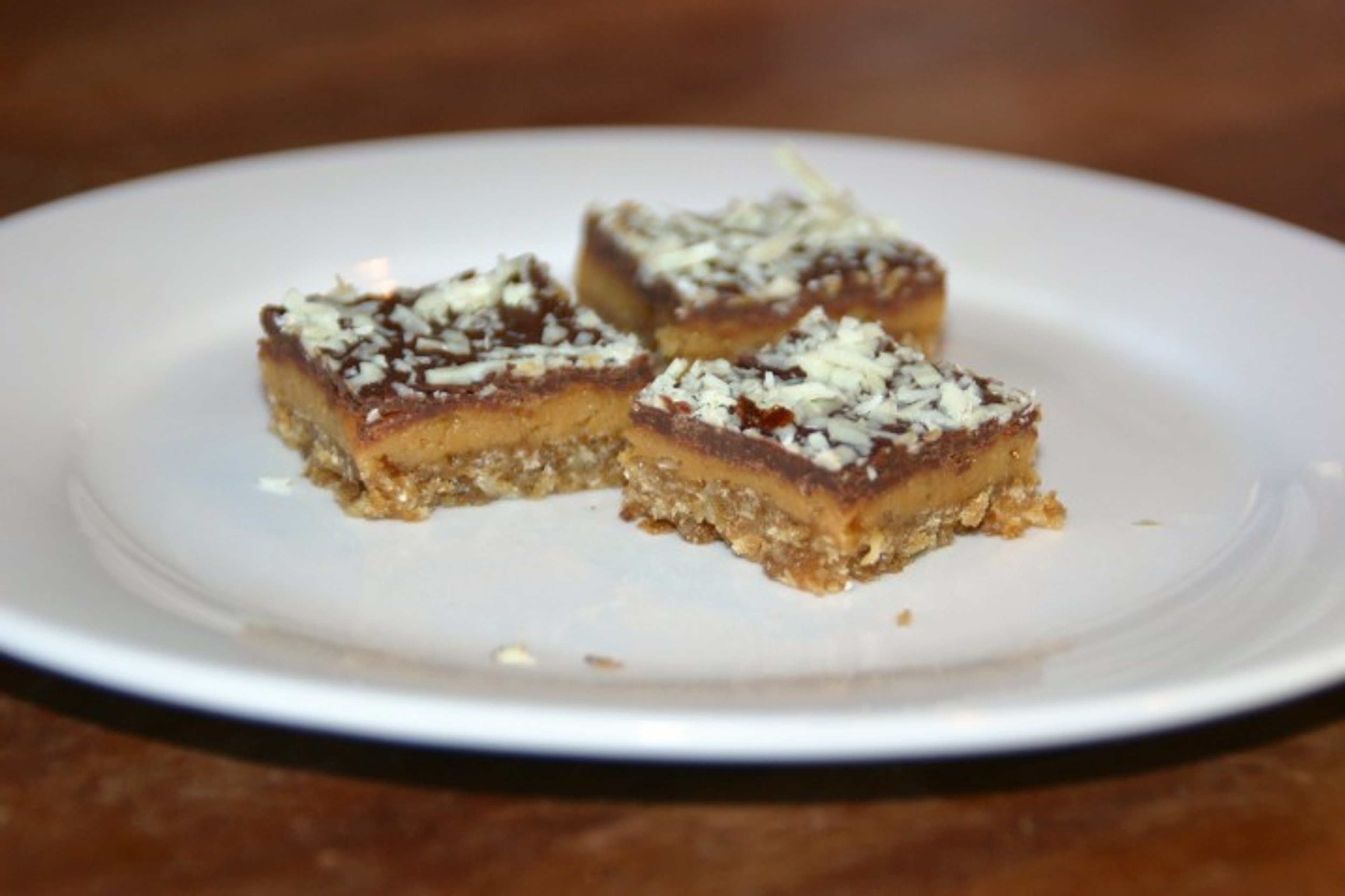 Konfektkage med kokos og karamel