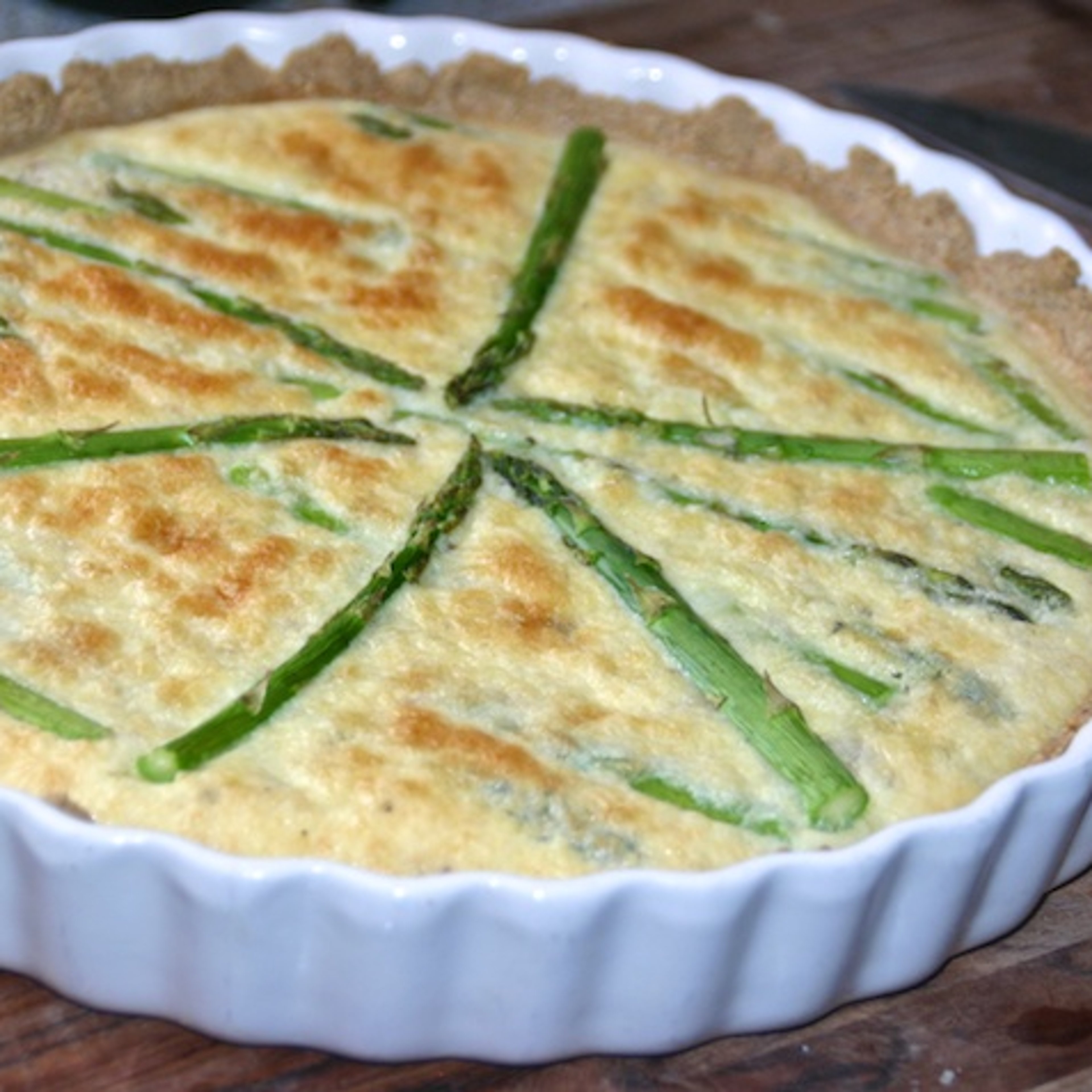 Tærte med grønne asparges og parmesan