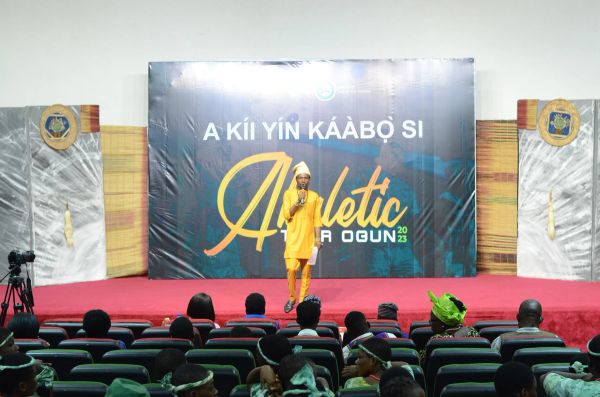 The hall welcomes the schools, A kíì yín káàbọ̀ sí