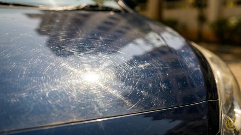 Swirl marks under sunlight