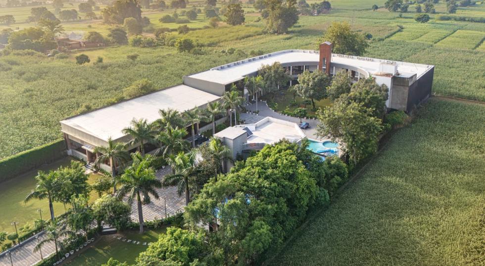 Panoramic aerial shot of Ginger Agra, Bichpuri property, a modern hotel near Agra Airport.