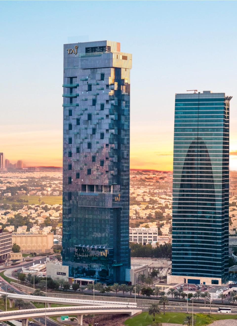 Taj Jumeirah Lakes Towers: Luxury Stays in Dubai’s Skyline 4 Taj Jumeirah Lakes Towers: Luxury Stays in Dubai’s Skyline