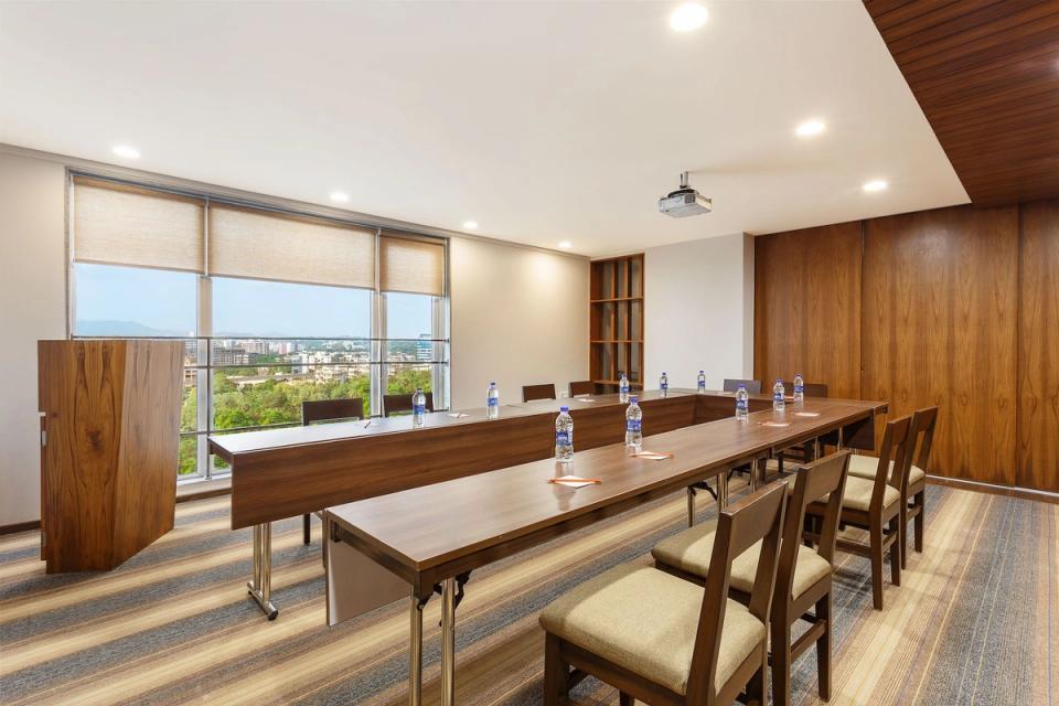 hotel-room-image
