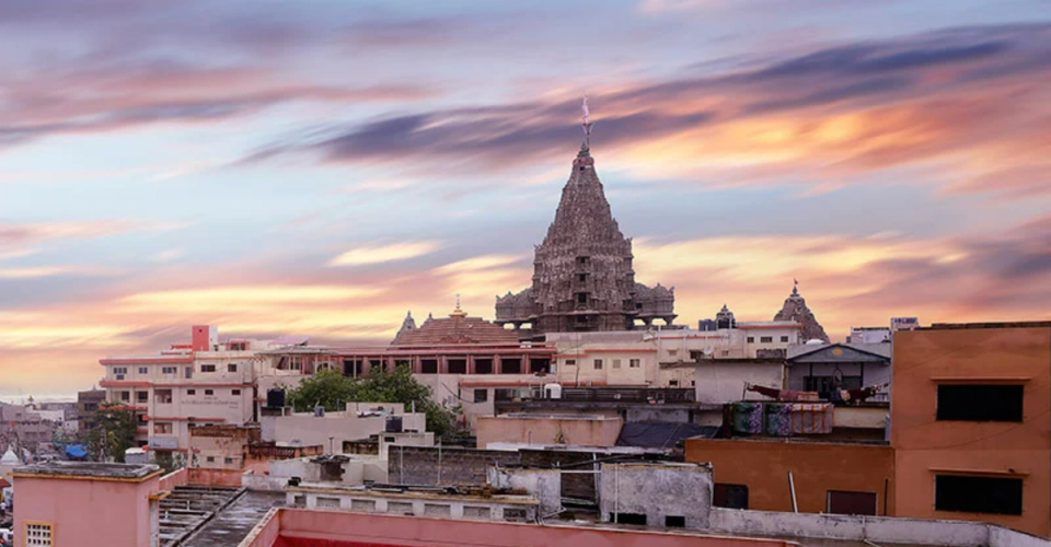 Places to visit near Ginger Dwarka - Shree Dwarkadhish Temple