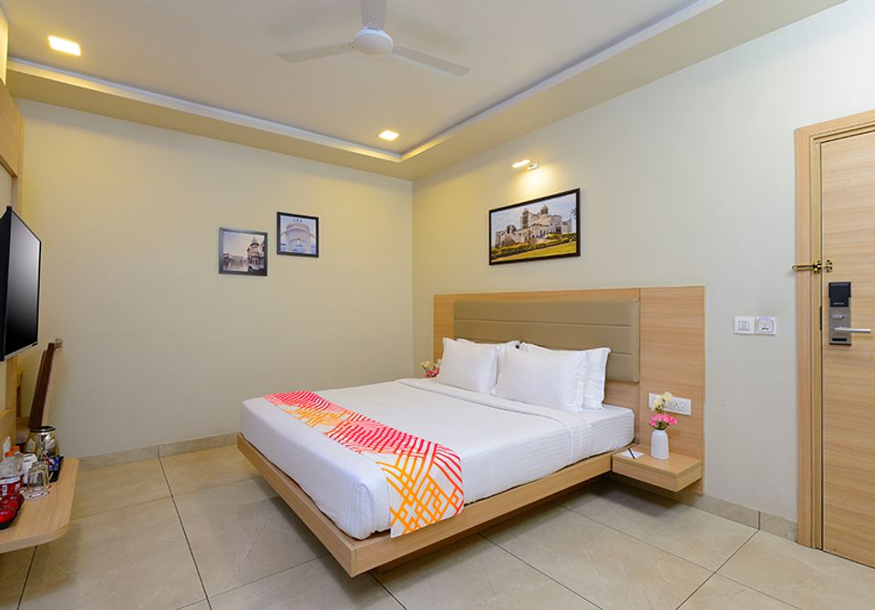 hotel-room-image