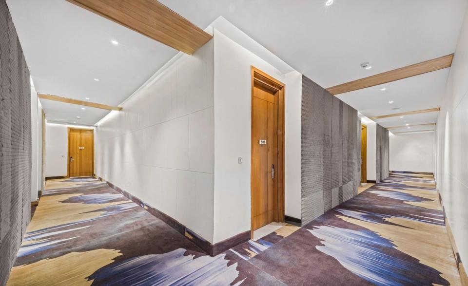 hotel-room-image