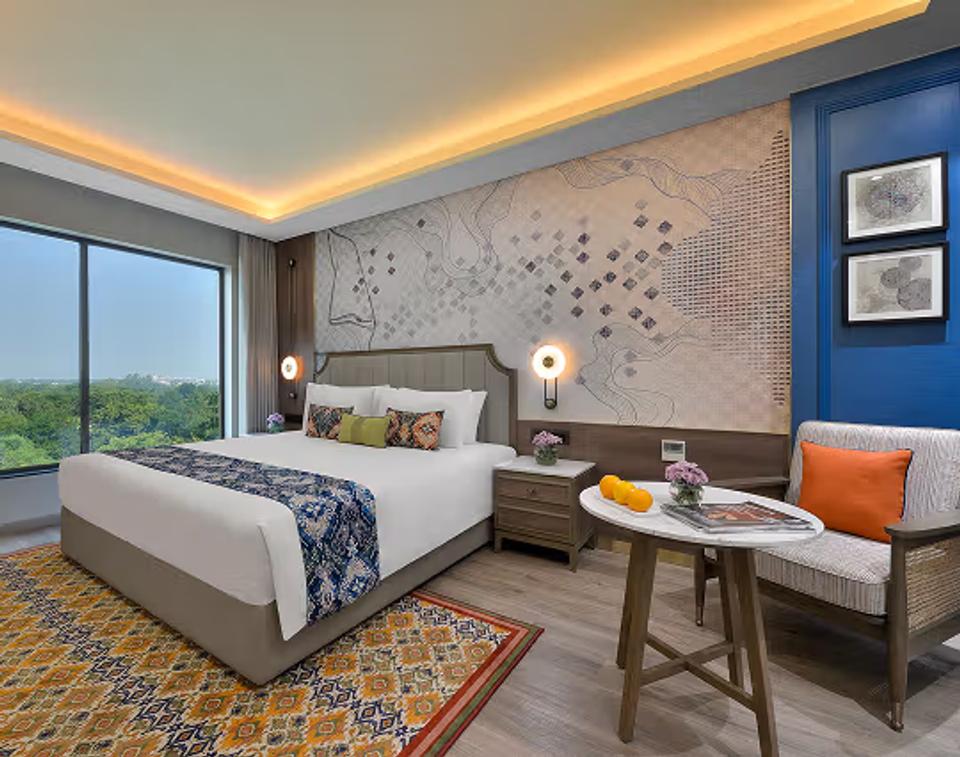 Superior Room – King Bed