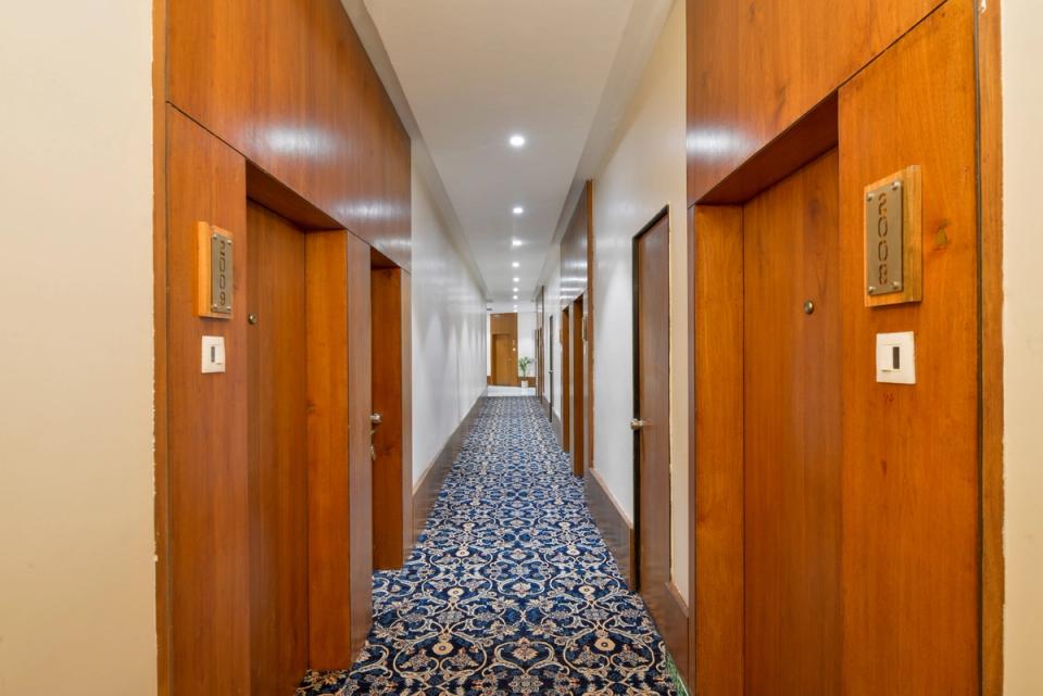 hotel-room-image