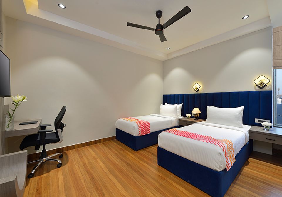 hotel-room-image