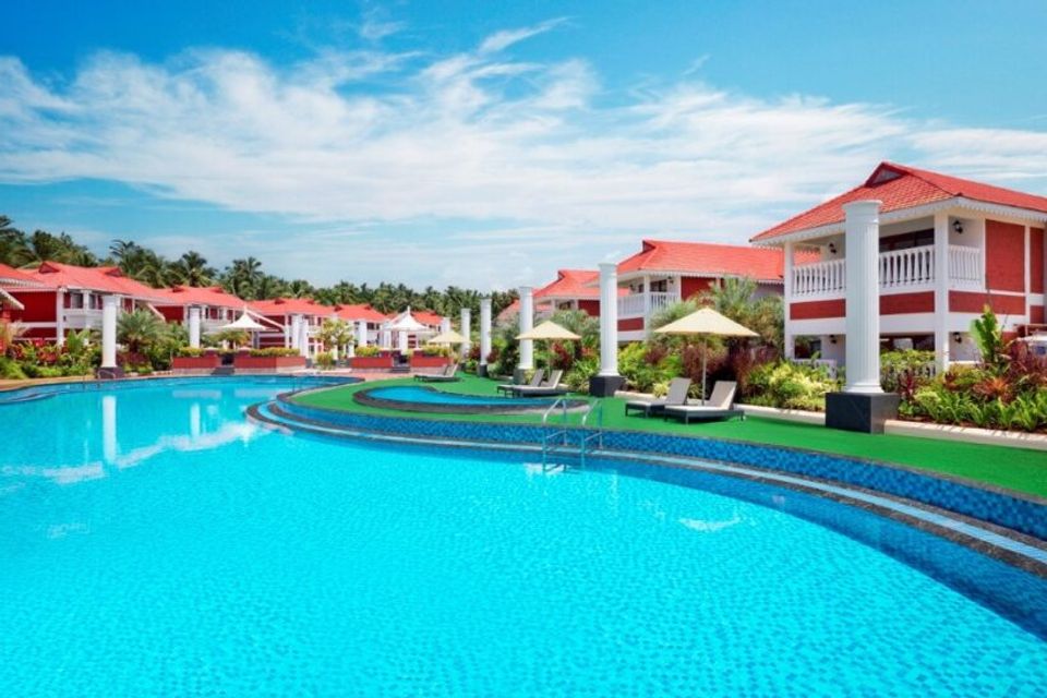 Hotel with Swimming pool in Bekal
