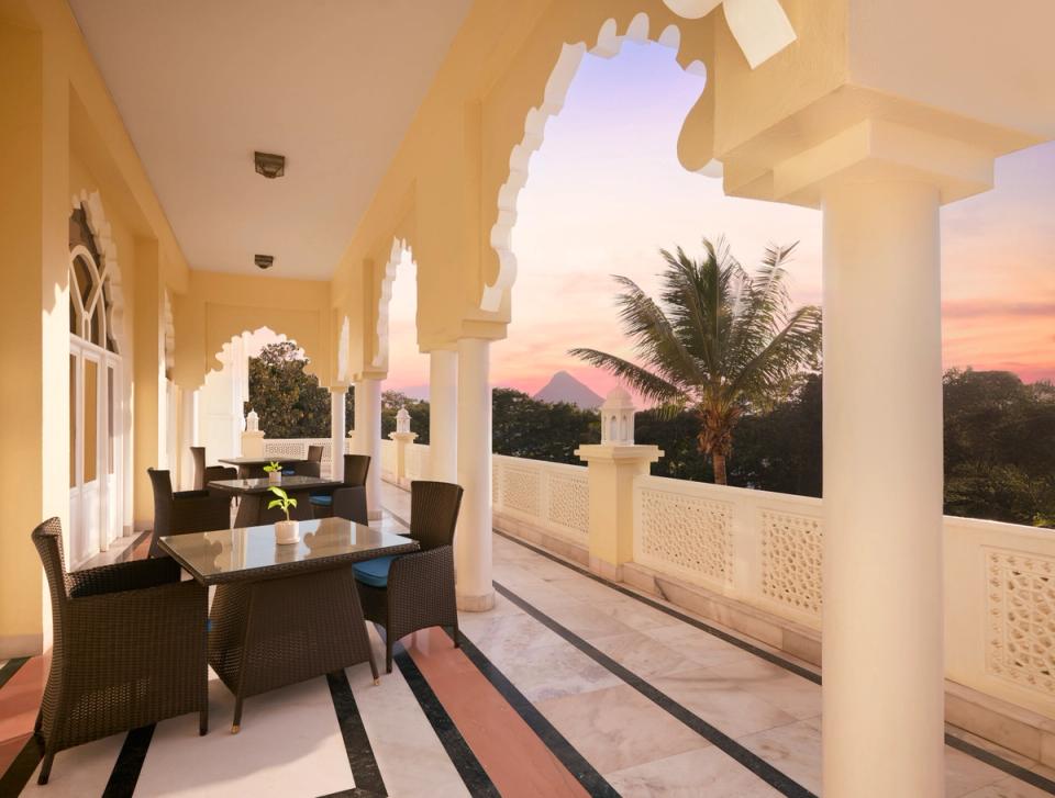Luxury Hotels in Nashik - Balcony Nashik Hotel