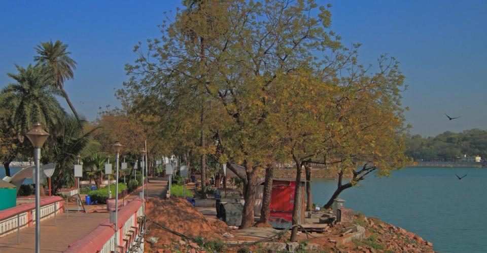Places To Visit Near Ginger Ahmedabad RTO Circle- Lake View