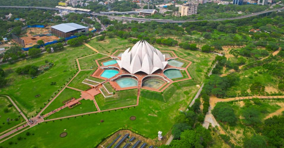Places to visit near Ginger Delhi Chanakyapuri- Lotus Temple