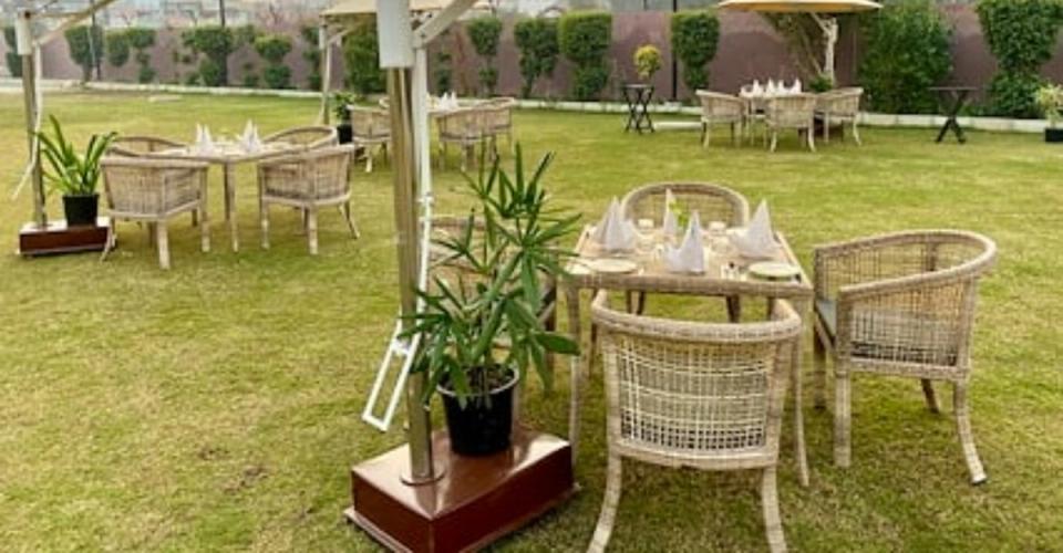 Ginger Dwarka Lounge Area 1
