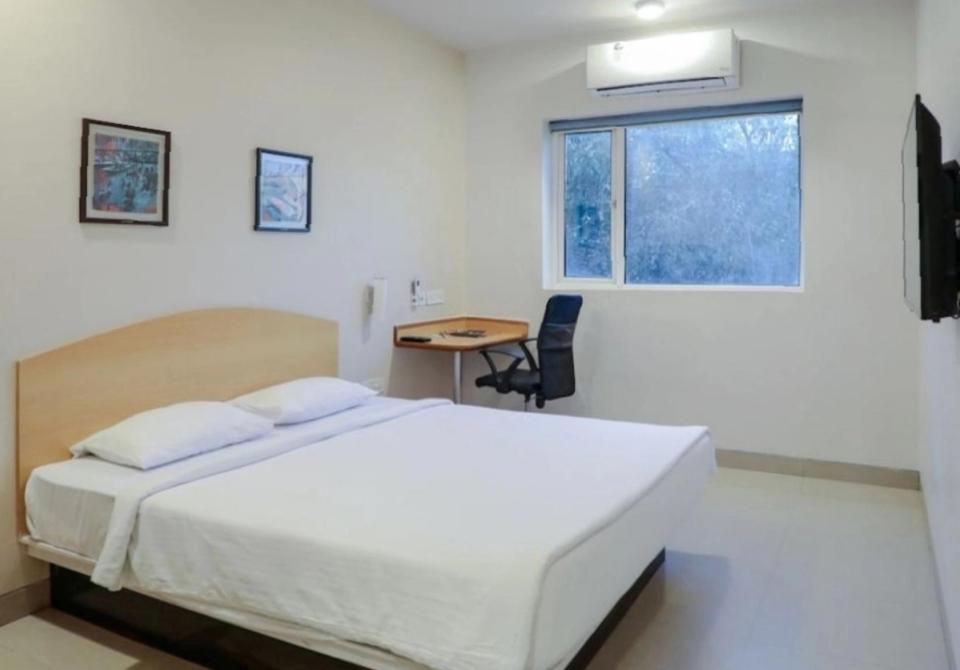 hotel-room-image