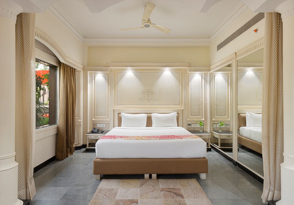 hotel-room-image