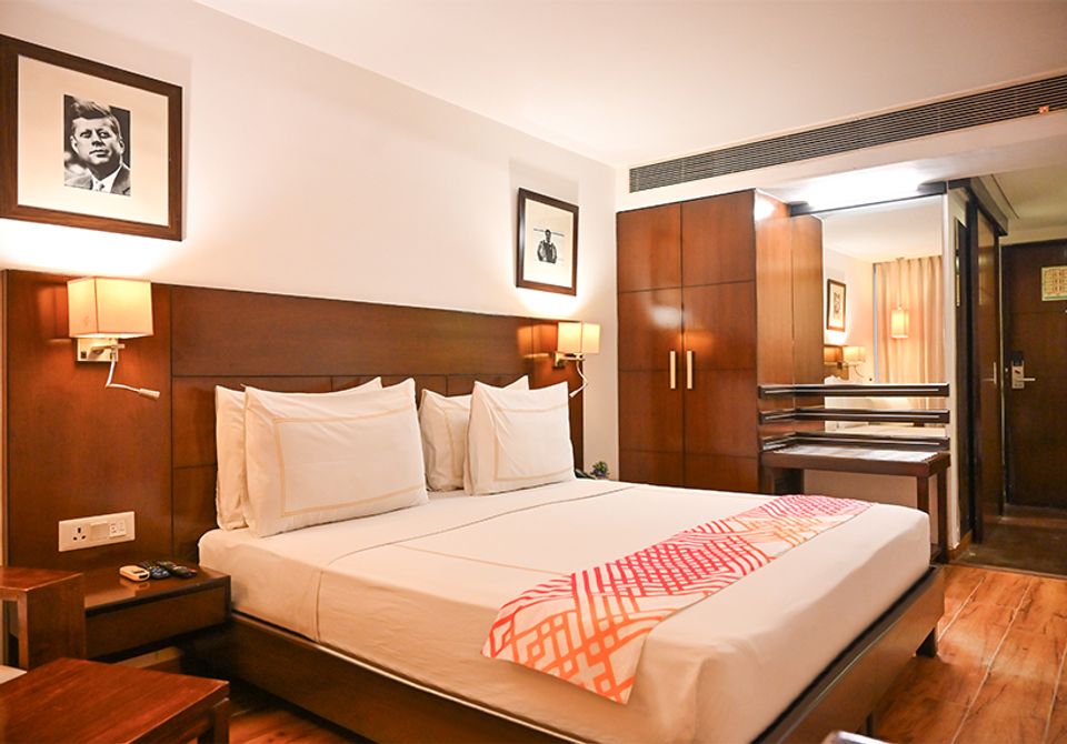 hotel-room-image