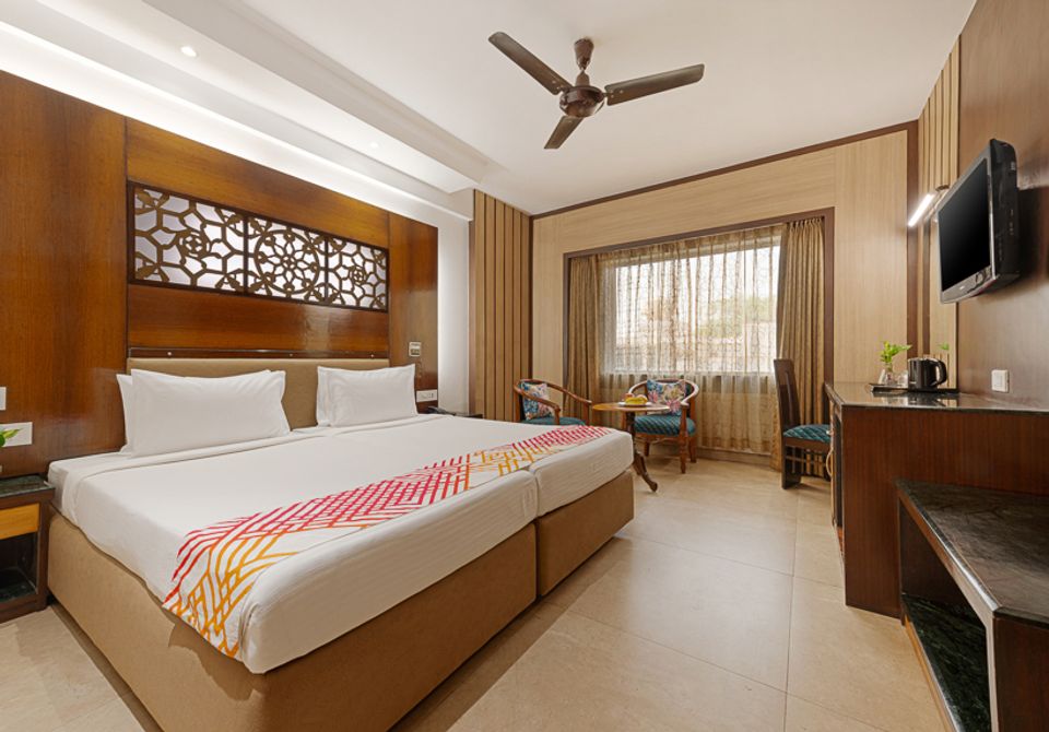hotel-room-image