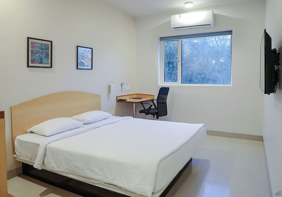 hotel-room-image