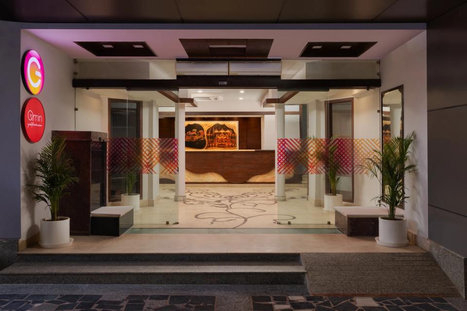 hotel-room-image