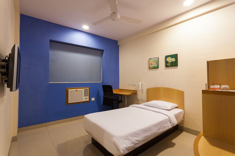 hotel-room-image