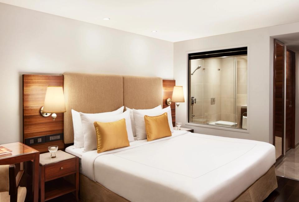 Premium Sea View Room with Queen Bed - Rooms & Suites at President, Mumbai
