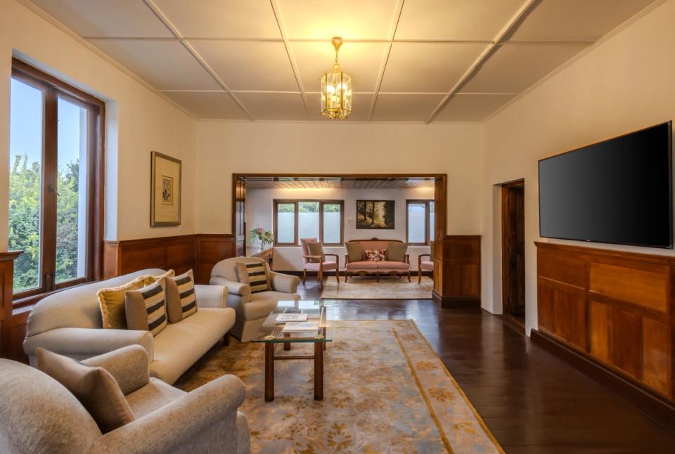 Premium Suite Relex Area
