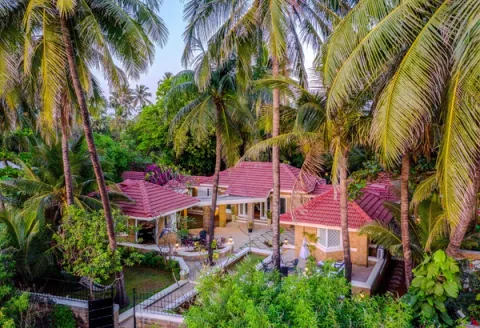 Homestay In Mumbai - Beach House, Madh Island - amã Stays & Trails