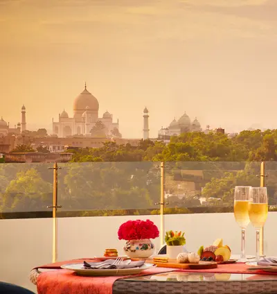 Walking distance to Taj Mahal from Taj Hotel & Convention Centre, Agra