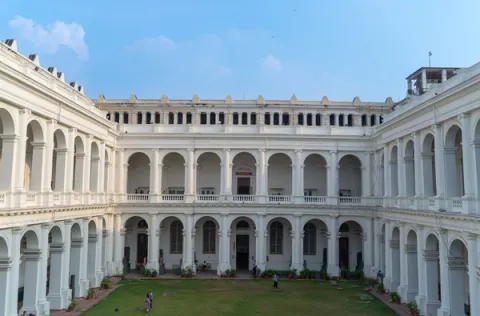 Indian Museum - Attractions In Kolkata, amã Stays & Trails