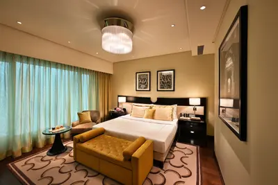 5-Star Hotel Rooms & Suites at Taj Santacruz, Mumbai