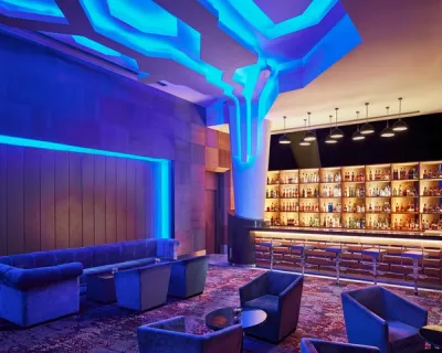 Liquid Lounge - Taj Hotel & Convention Centre, Agra