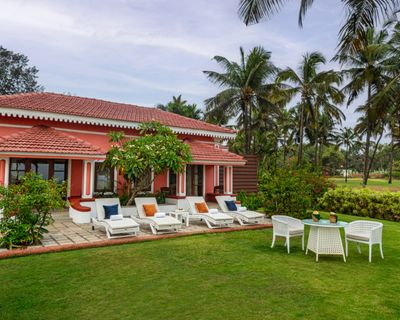 Premium Cottage with Sea View and King Bed - Taj Holiday Village Resort & Spa, Goa