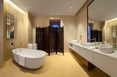 Luxurious Bathroom at Taj Mahal Palace, Mumbai