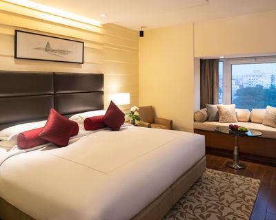 Luxury Room With King Bed at Taj Coromandel, Chennai