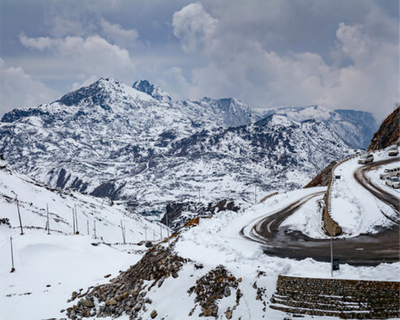  Nathu La Pass – Indo-China Border near Taj Guras Kutir Resort & Spa