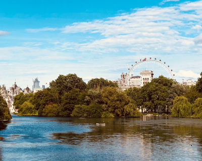 St. James's Park near Taj 51 Buckingham Gate