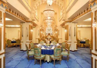 Darbar Hall Satkar - Taj Fateh Prakash Palace